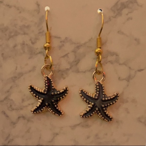 🔴Handmade Starfish Earrings⭐️ - Picture 2 of 3